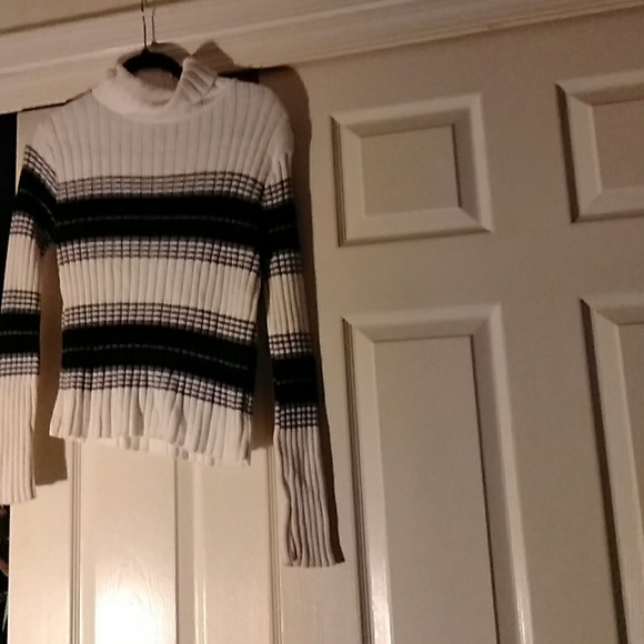 Sweater - Picture 2 of 2